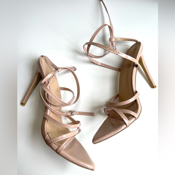 Tan heels 🔥 2 for 40 🛍️ - Picture 3 of 3